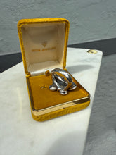 Load image into Gallery viewer, Chunky Butterfly Sterling Silver Ring Size 8.25
