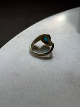 Load image into Gallery viewer, Vintage Tourmaline 14k Solid Yellow Gold Ring
