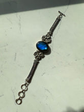 Load image into Gallery viewer, Vintage Floral Labradorite Sterling Toggle Clasp Bracelet
