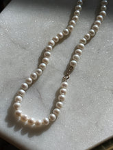 Load image into Gallery viewer, Vintage Pearl 14k Gold Necklace 17.5”
