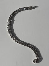 Load image into Gallery viewer, Vintage Sterling Silver Bracelet 7.75”
