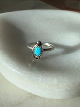 Load image into Gallery viewer, Vintage Dainty Turquoise Sterling Silver Ring Size 6

