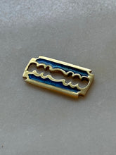 Load image into Gallery viewer, Vintage 18k Yellow Gold Blue Enamel Razor
